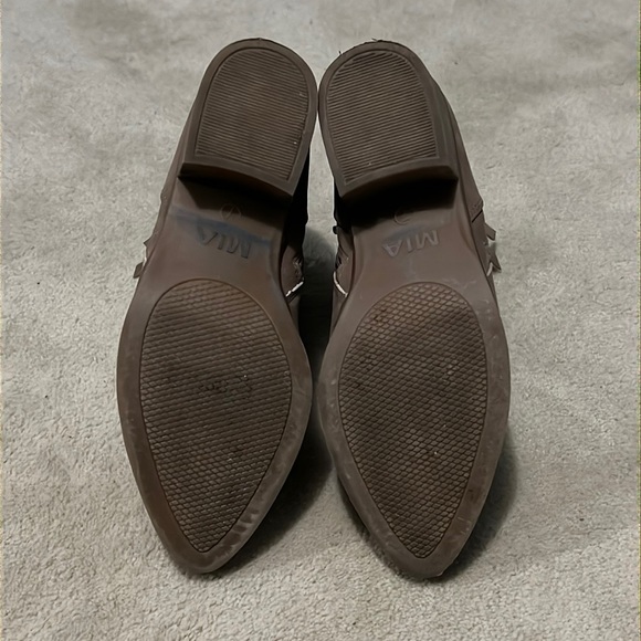 Brown / Taupe Faux Leather Booties - Picture 6 of 9